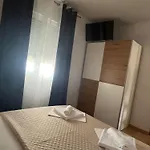 With Parking Space - Makarska - 13196