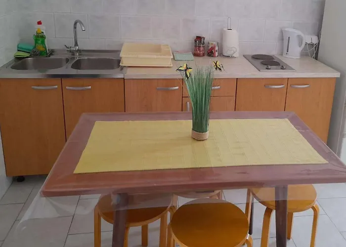Apartmán With Parking Space - Makarska - 13196 *