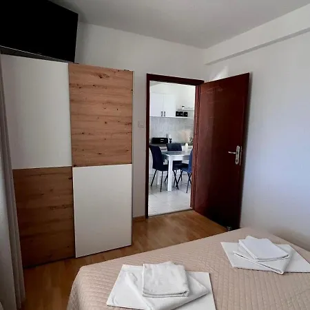 With Parking Space Gradac, Makarska - 13196 *